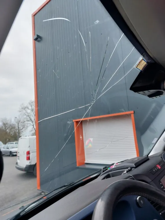 Remplacement d'un Pare Brise à domicile à Paulx, Machecoul-Saint-Même, Chris Glass
