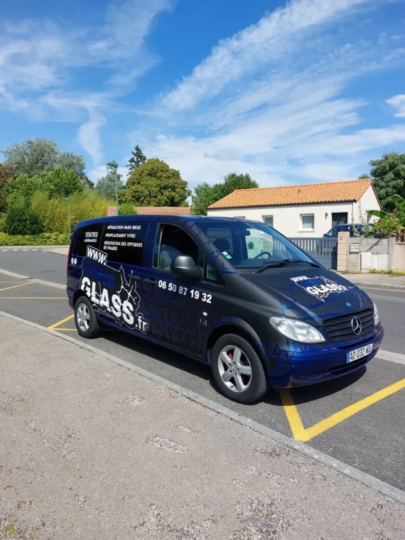 En cas de bris de glace, Chris'Glass intervient là où vous êtes, et gratuitement !, Saint-Philbert-de-Grand-Lieu, Chris Glass