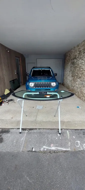 REMPLACEMENT DE PARE-BRISE JEEP RENEGADE A DOMICILE A MACHECOUL, Saint-Philbert-de-Grand-Lieu, Chris Glass